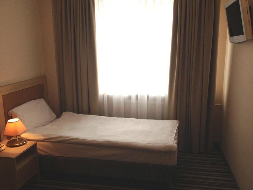 Hotel Julian Stettin Zimmer foto
